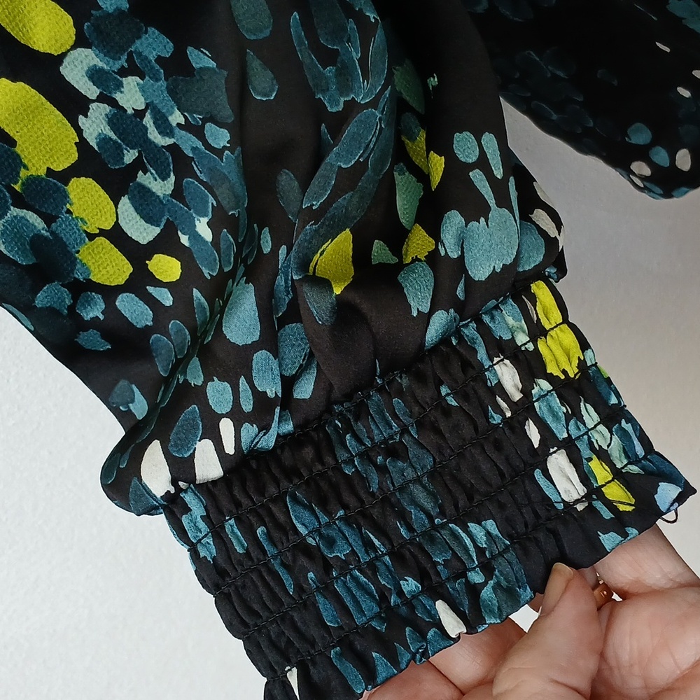 Torrid Black Surplice Long Sleeve Top With Green Dot Print Size 3X Bow Back - Picture 4 of 8